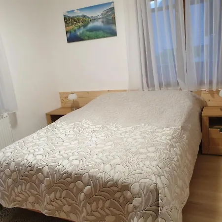 Apartmaji Pri Medvedu
